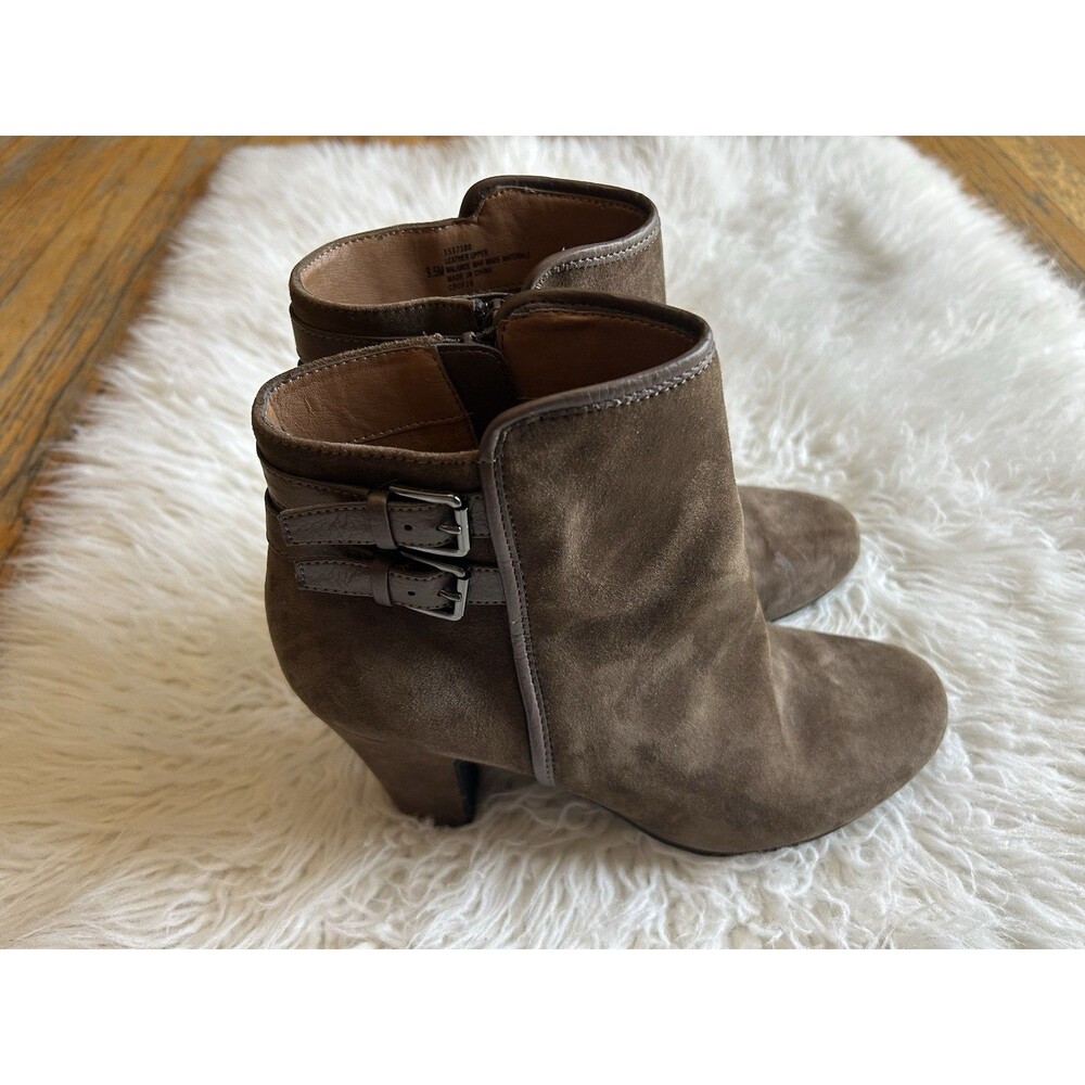 SOFFT Women’s 9.5 Brown Suede Leather Zip Ankle Heel Boots Side Straps